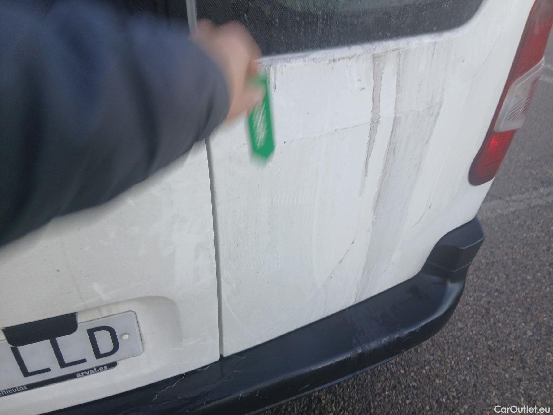  Citroen  Berlingo CITROEN  / 2018 / 4P / combi Talla M BlueHDi 100 S&S LIVE (IND) #11