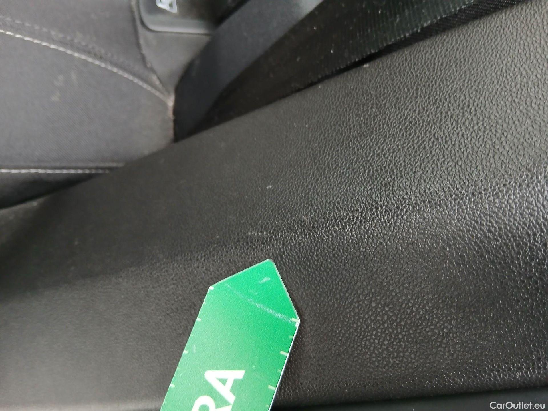  Opel   Grandland X OPEL Grandland / 2021 / 5P / todoterreno 1.5 CDTi Business Edition Auto #39