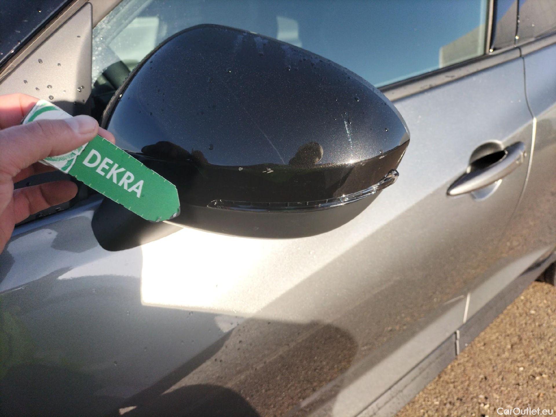  Nissan  Juke NISSAN  / 2019 / 5P / crossover DIG-T 84 kW (114 CV) DCT 7 V N-Connecta (AC2) #12