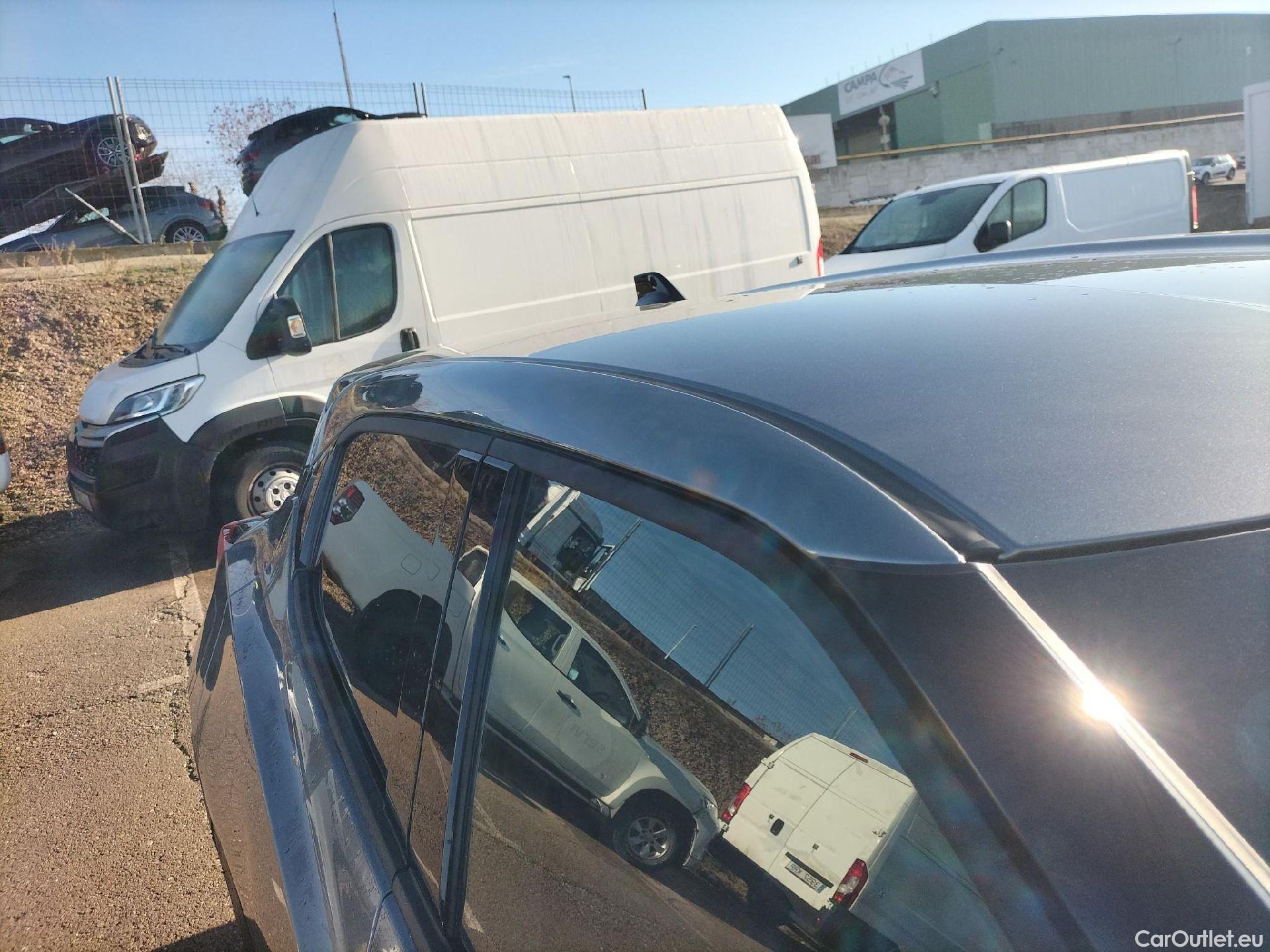  Nissan  Juke NISSAN  / 2019 / 5P / crossover DIG-T 84 kW (114 CV) DCT 7 V N-Connecta (AC2) #50