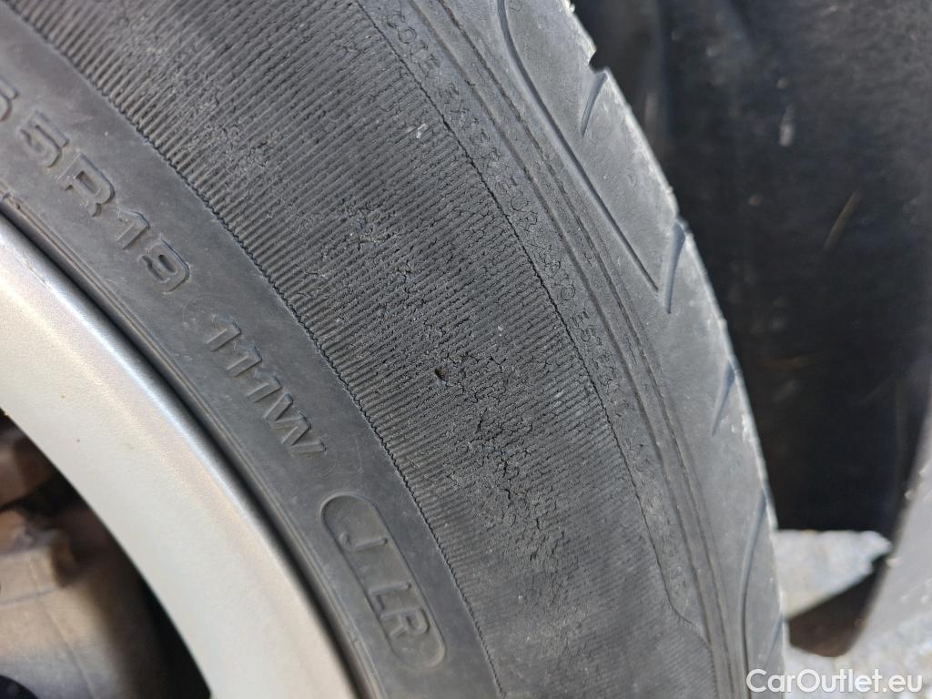  Jaguar  F-PACE JAGUAR  / 2015 / 5P / todoterreno 2.0L i4D 132kW Pure Auto #5