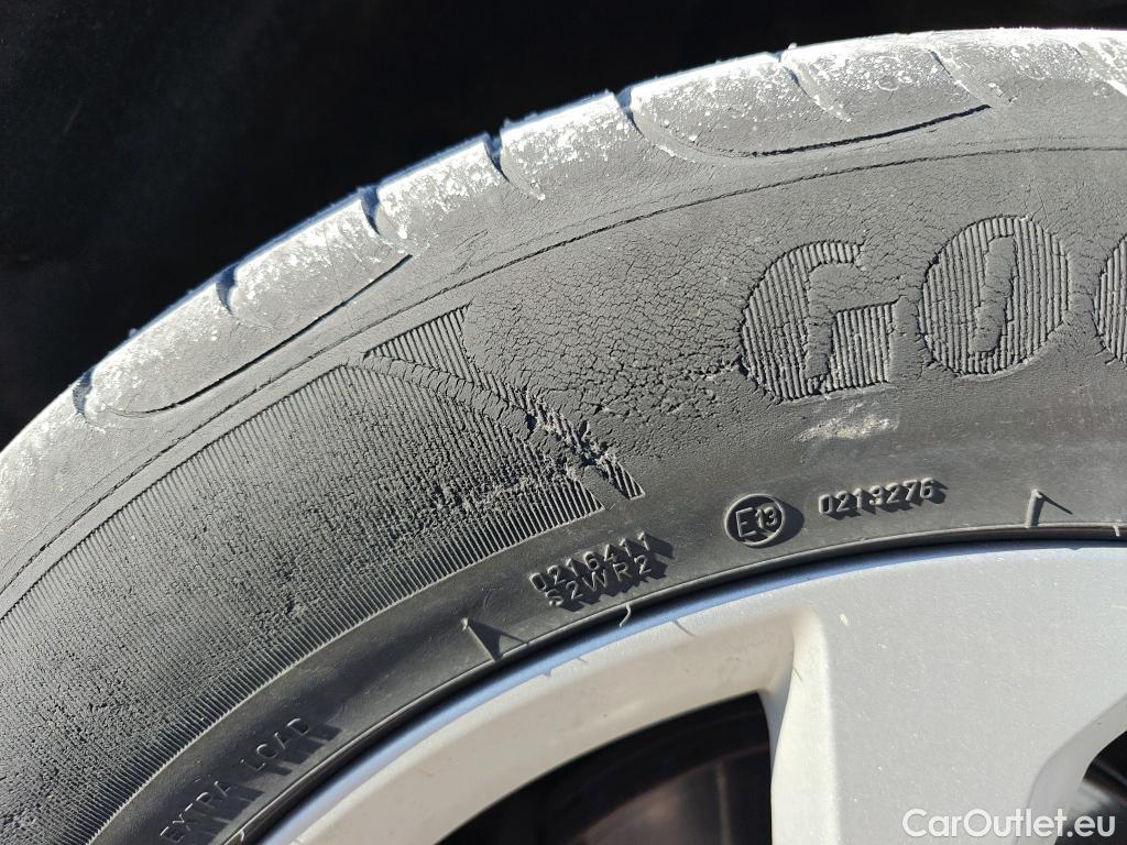  Jaguar  F-PACE JAGUAR  / 2015 / 5P / todoterreno 2.0L i4D 132kW Pure Auto #8