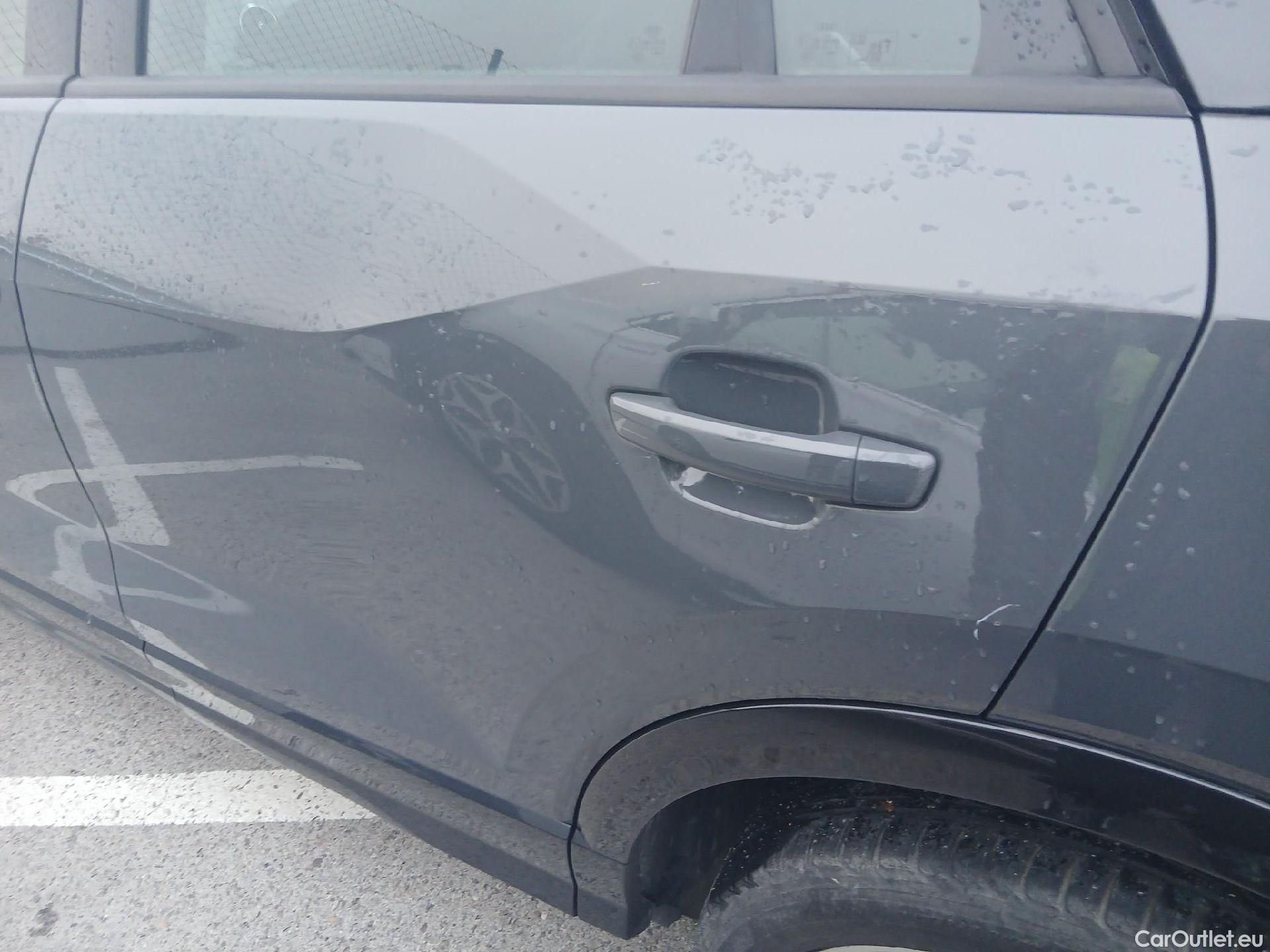  Audi  Q2 AUDI  / 2016 / 5P / todoterreno Design 30 TDI 85kW (116CV) S tronic #20