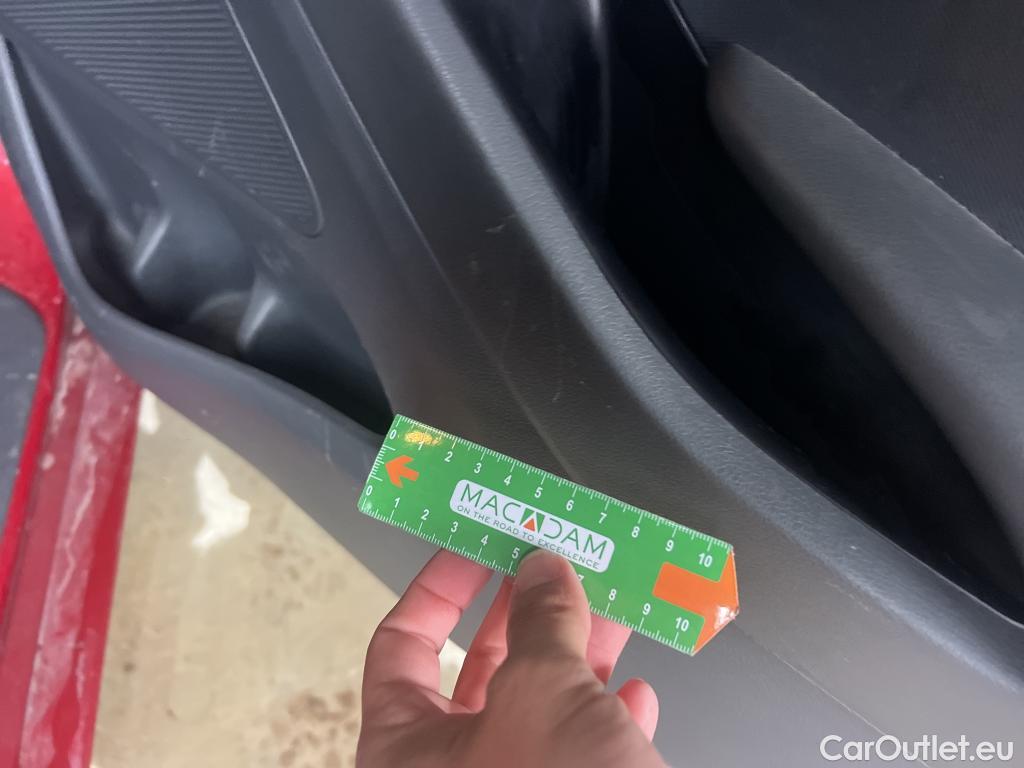  Hyundai   Ioniq HYUNDAI / 2016 / 5P / berlina con portón 1.6 GDI HEV Klass DT #14