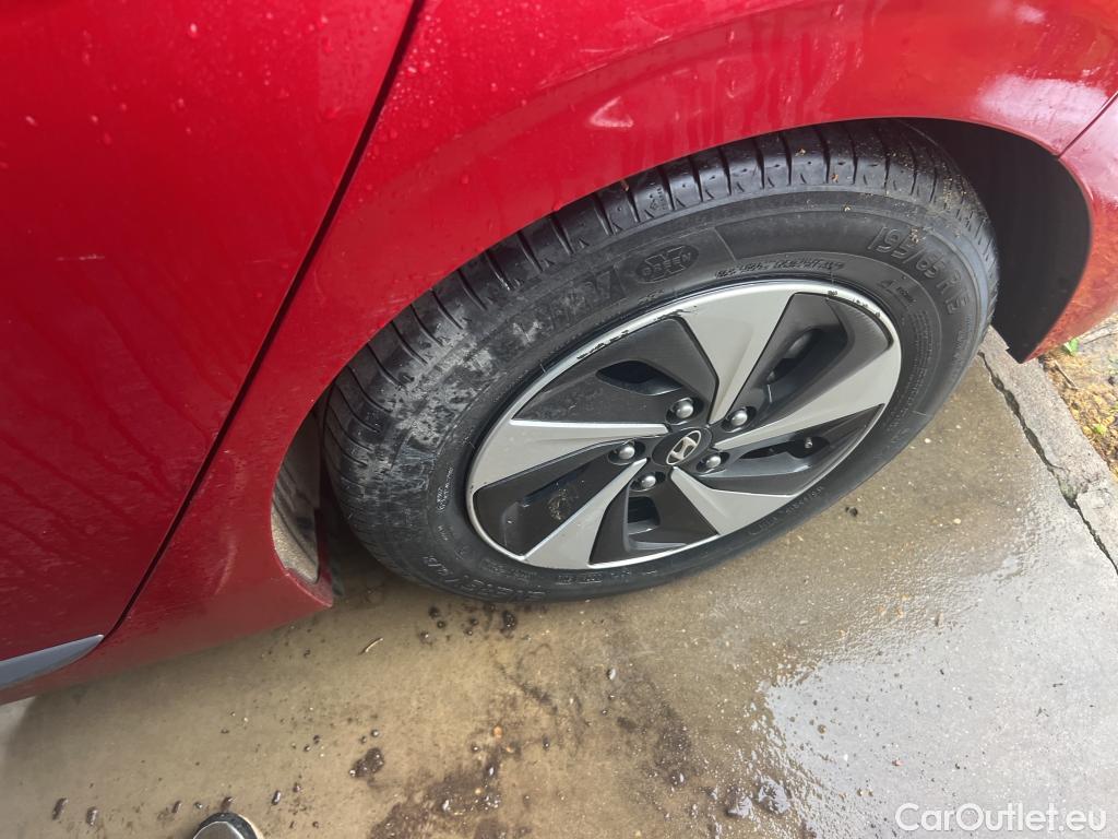  Hyundai   Ioniq HYUNDAI / 2016 / 5P / berlina con portón 1.6 GDI HEV Klass DT #22