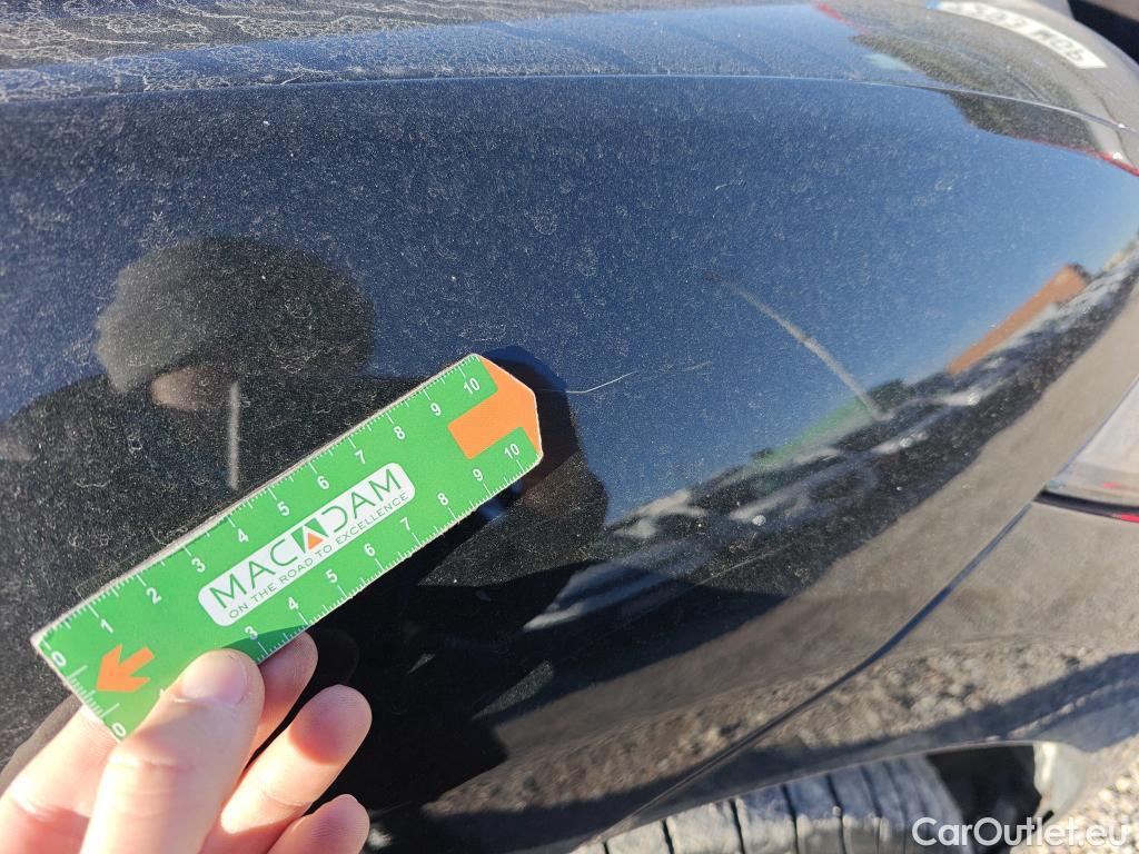  Jaguar  F-PACE JAGUAR  / 2015 / 5P / todoterreno 2.0L i4D 132kW Pure Auto #35