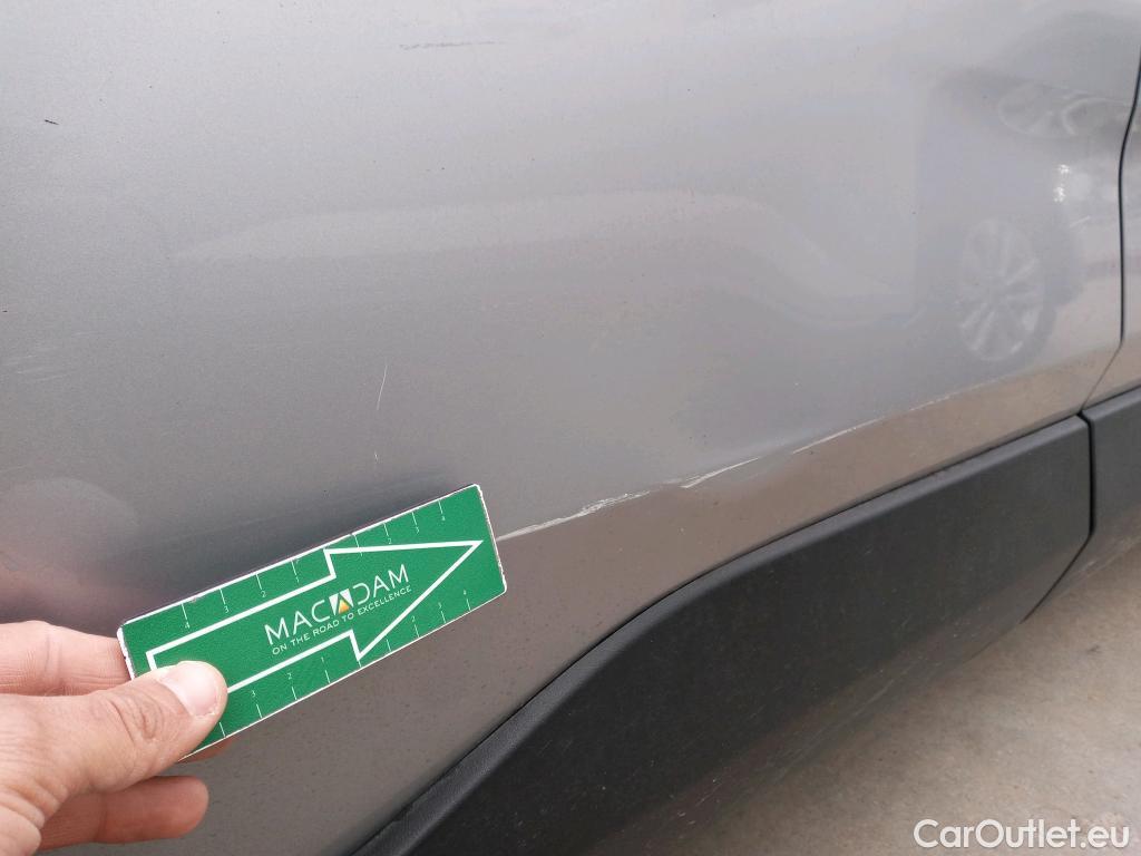  Toyota  RAV4 TOYOTA  / 2018 / 5P / todoterreno 2.5l 220H Advance #5