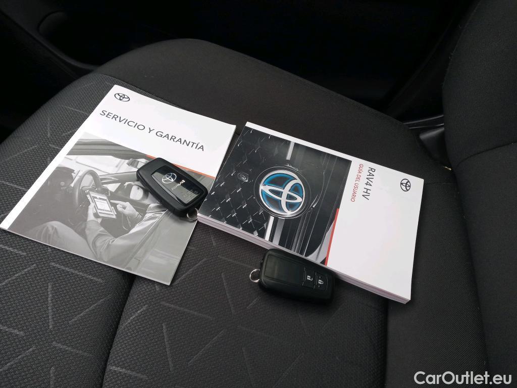  Toyota  RAV4 TOYOTA  / 2018 / 5P / todoterreno 2.5l 220H Advance #10