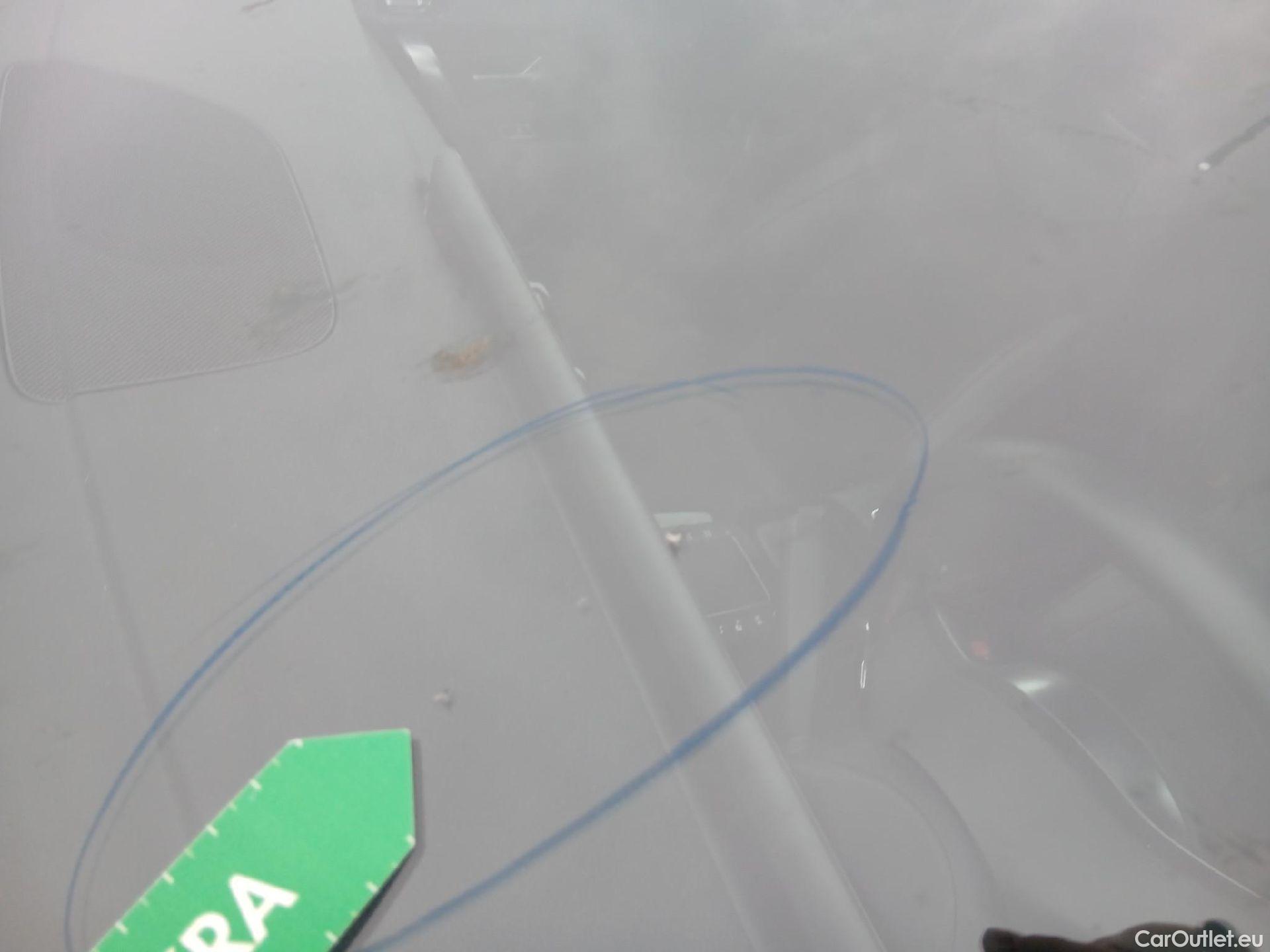  Mercedes  A-Klasse MERCEDES-BENZ Clase A / 2018 / 5P / berlina con portón A 200 #14