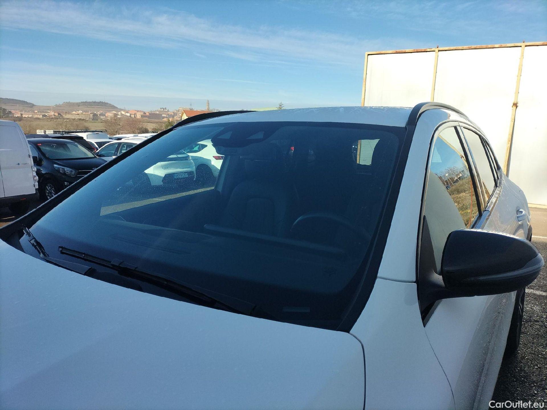  Mercedes  GLA MERCEDES-BENZ  / 2020 / 5P / todoterreno  200 #6