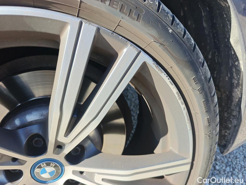  Bmw  Serie 3 BMW  / 2018 / 4P / sedán 320e #24