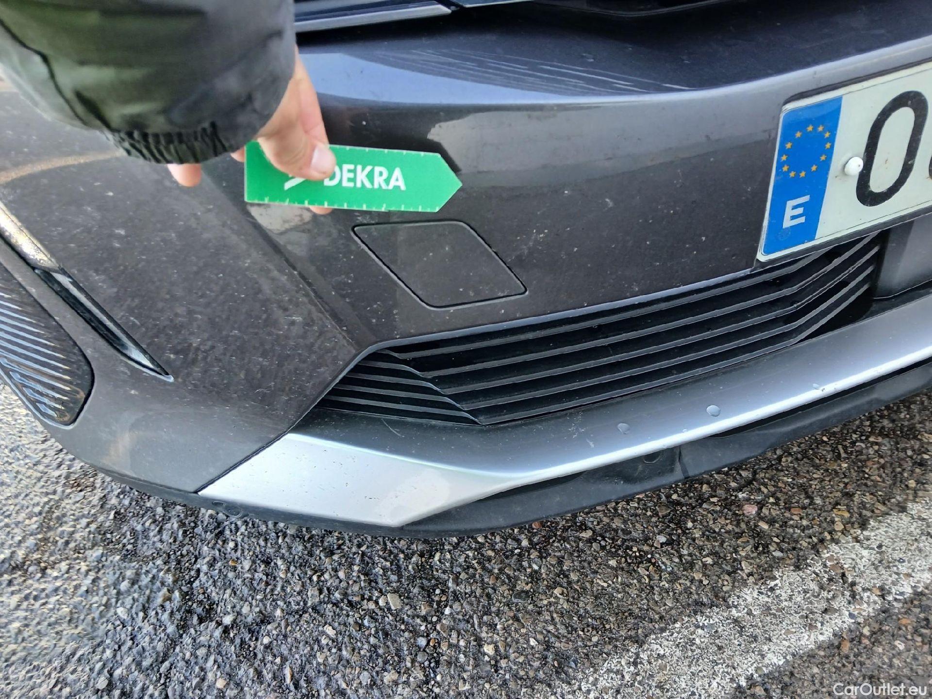  Peugeot  3008 PEUGEOT  / 2020 / 5P / todoterreno 1.2 PureTech 96KW S&S Allure Pack #5