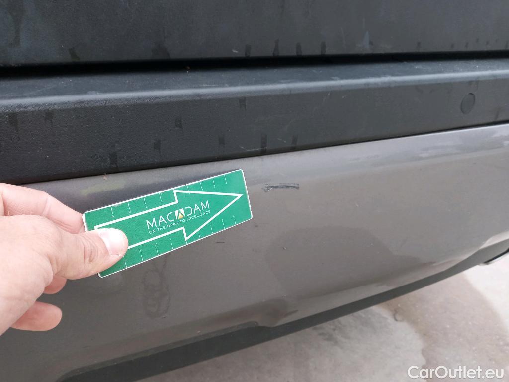  Toyota  RAV4 TOYOTA  / 2018 / 5P / todoterreno 2.5l 220H Advance #23