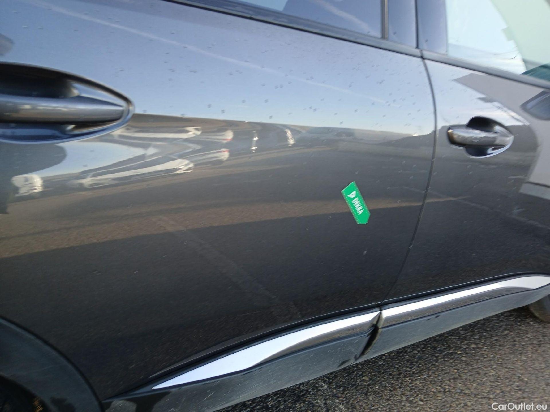  Peugeot  3008 PEUGEOT  / 2020 / 5P / todoterreno 1.2 PureTech 96KW S&S Allure Pack #32