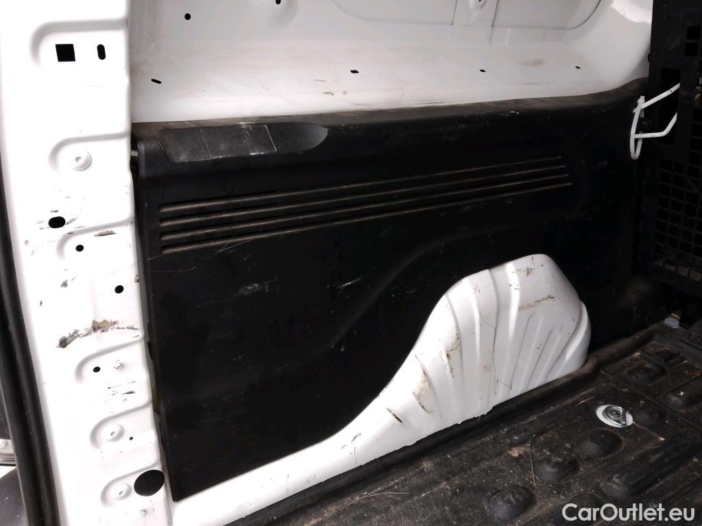  Citroen  Berlingo CITROEN  / 2018 / 5P / furgón derivado de turismo Doble Cab. Talla XL BlueHDi 100 CONTROL #19