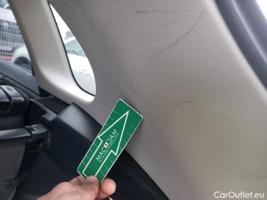  Toyota  RAV4 TOYOTA  / 2018 / 5P / todoterreno 2.5l 220H Advance #14