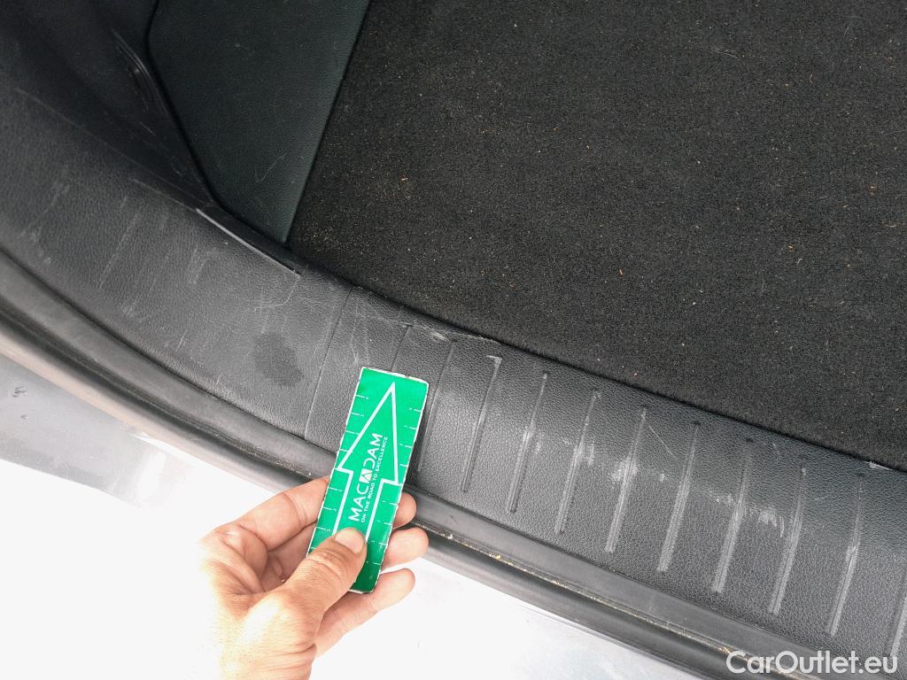  KIA  Sportage KIA  / 2018 / 5P / todoterreno 1.6 MHEV Black Edition 100kW (136CV) 4x2(SP) #25