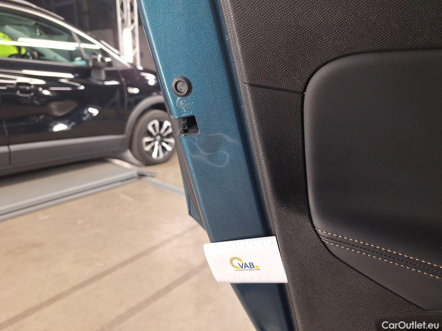  Peugeot  5008 Peugeot,  '16, Peugeot  1.5 BlueHDi 96kW S&S EAT8 GT Line 5d #57