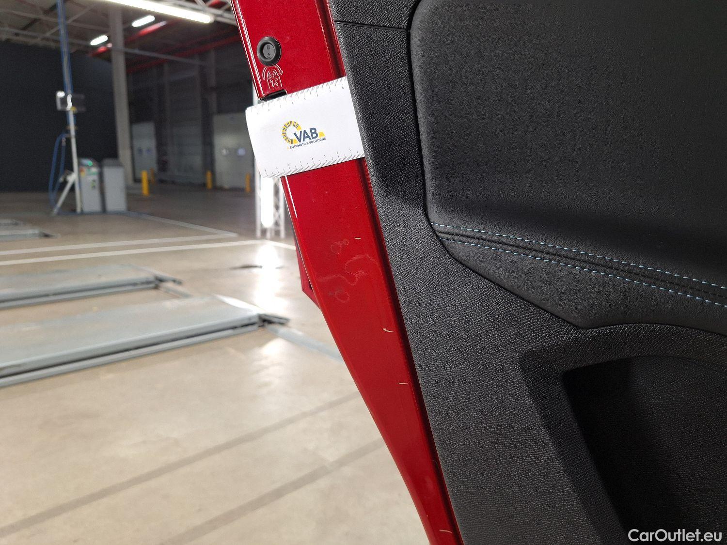  Peugeot  5008 Peugeot,  '16, Peugeot  1.5 BlueHDi 96kW S&S EAT8 Crossway 5d 7pl #42