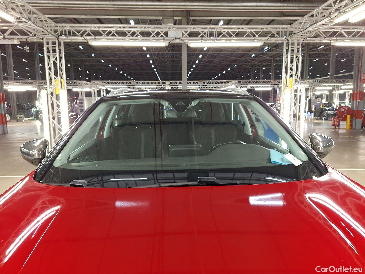  Peugeot  5008 Peugeot,  '16, Peugeot  1.5 BlueHDi 96kW S&S EAT8 Crossway 5d 7pl #1