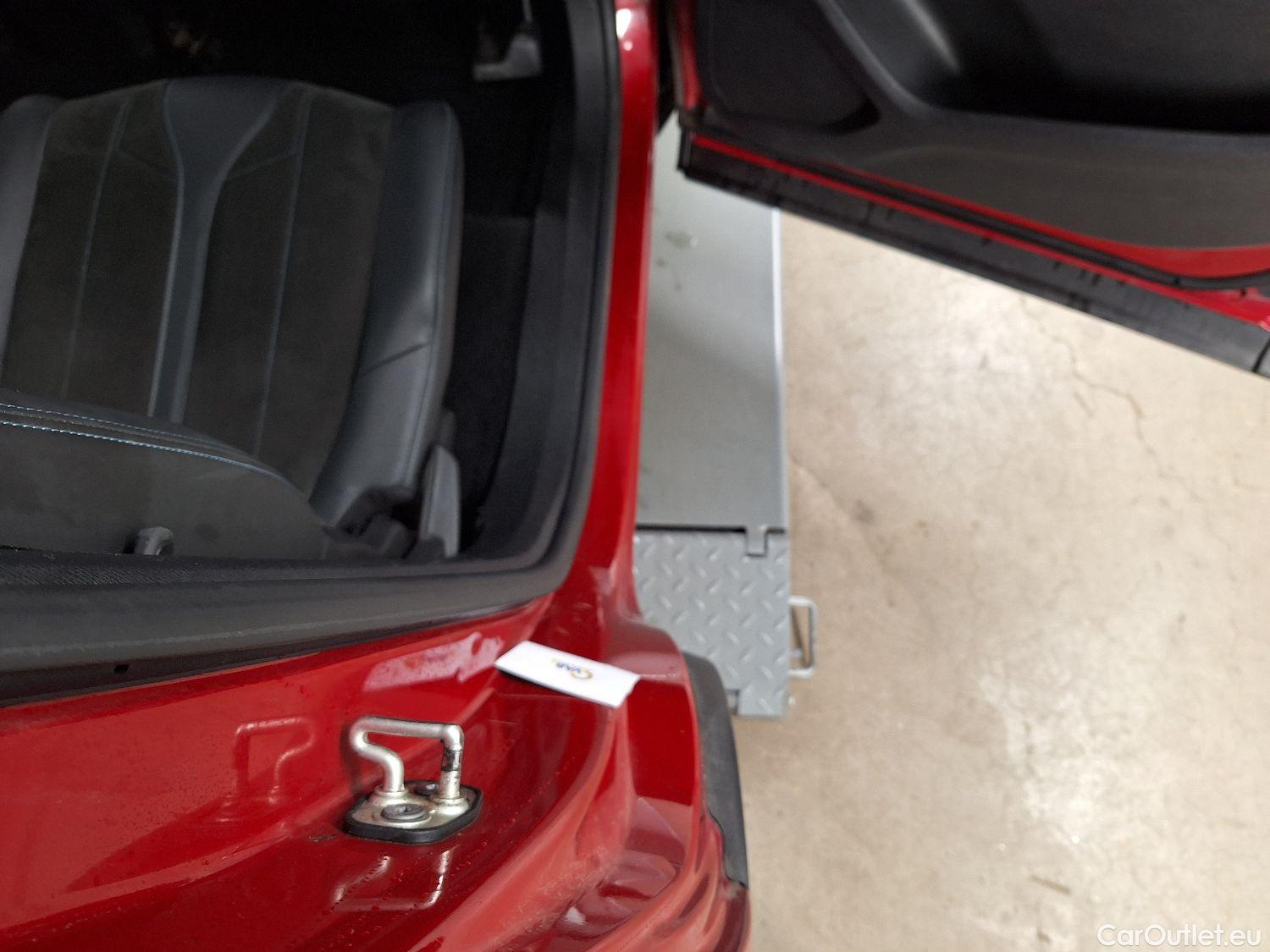  Peugeot  5008 Peugeot,  '16, Peugeot  1.5 BlueHDi 96kW S&S EAT8 Crossway 5d 7pl #34