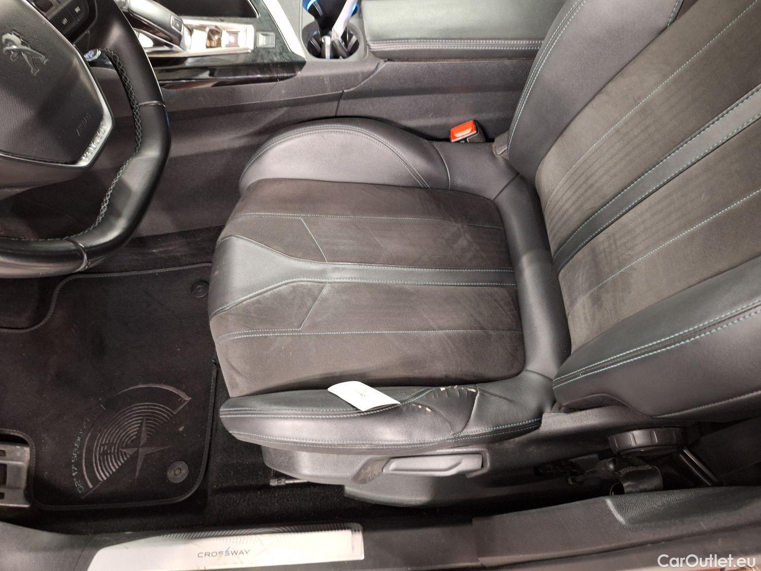  Peugeot  5008 Peugeot,  '16, Peugeot  1.5 BlueHDi 96kW S&S EAT8 Crossway 5d 7pl #30