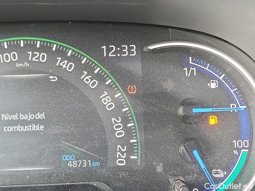  Toyota  RAV4 TOYOTA  / 2018 / 5P / todoterreno 2.5l PLUG-IN 300PH (e-CVT) Advance #30