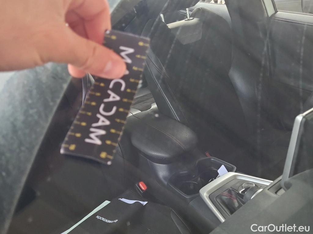  Toyota  RAV4 TOYOTA  / 2018 / 5P / todoterreno 2.5l PLUG-IN 300PH (e-CVT) Advance #8