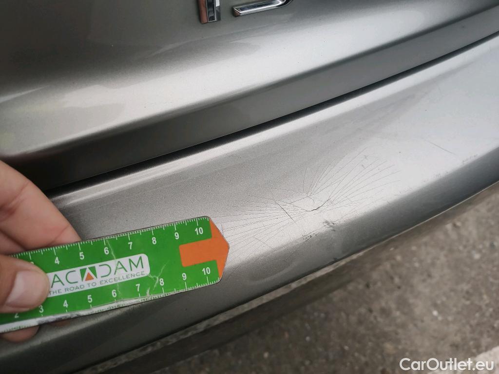  Lexus  IS LEXUS  / 2016 / 4P / sedán 2.5 300h Executive #26