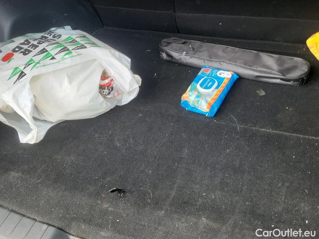  Toyota  RAV4 TOYOTA  / 2018 / 5P / todoterreno 2.5l PLUG-IN 300PH (e-CVT) Advance #31