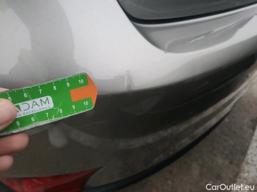  Lexus  IS LEXUS  / 2016 / 4P / sedán 2.5 300h Executive #25