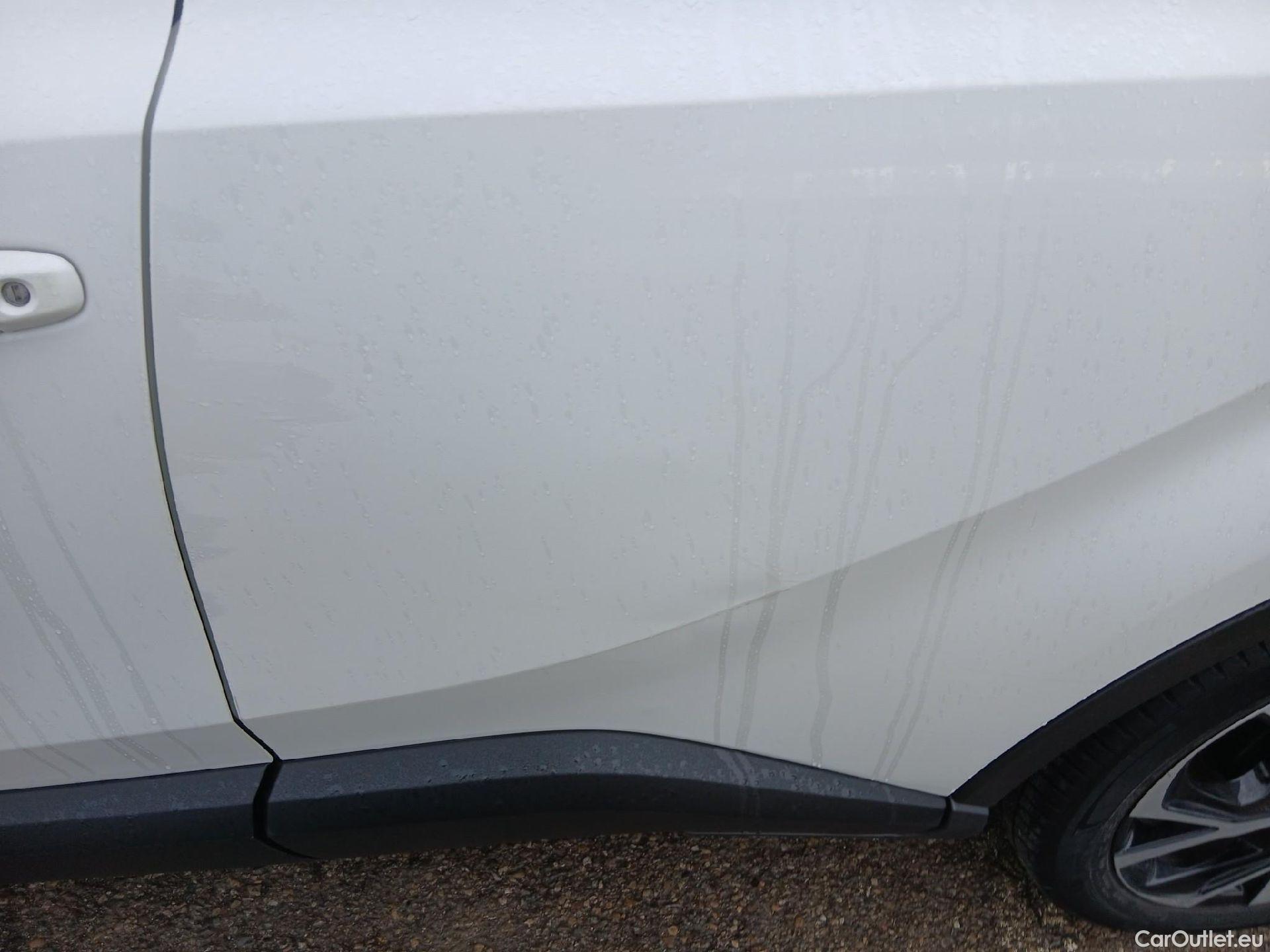  Toyota  C-HR TOYOTA  / 2019 / 5P / todoterreno 2.0 180H Advance #5