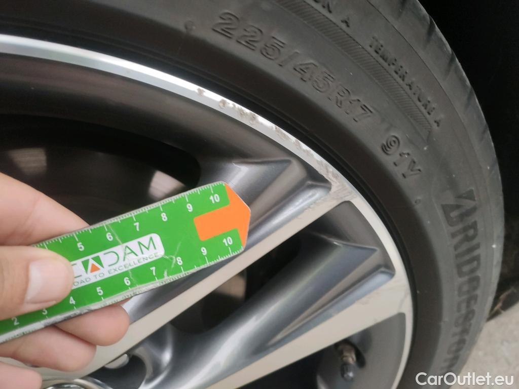  Lexus  IS LEXUS  / 2016 / 4P / sedán 2.5 300h Executive #8