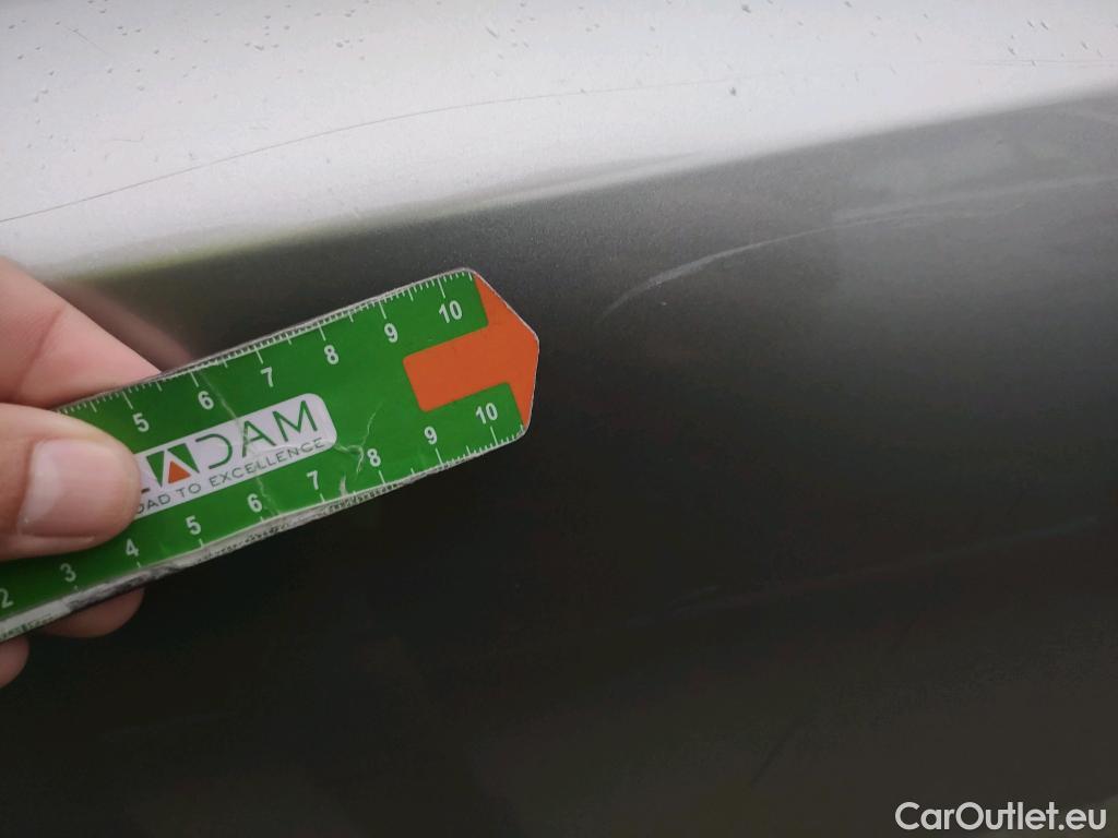  Lexus  IS LEXUS  / 2016 / 4P / sedán 2.5 300h Executive #17