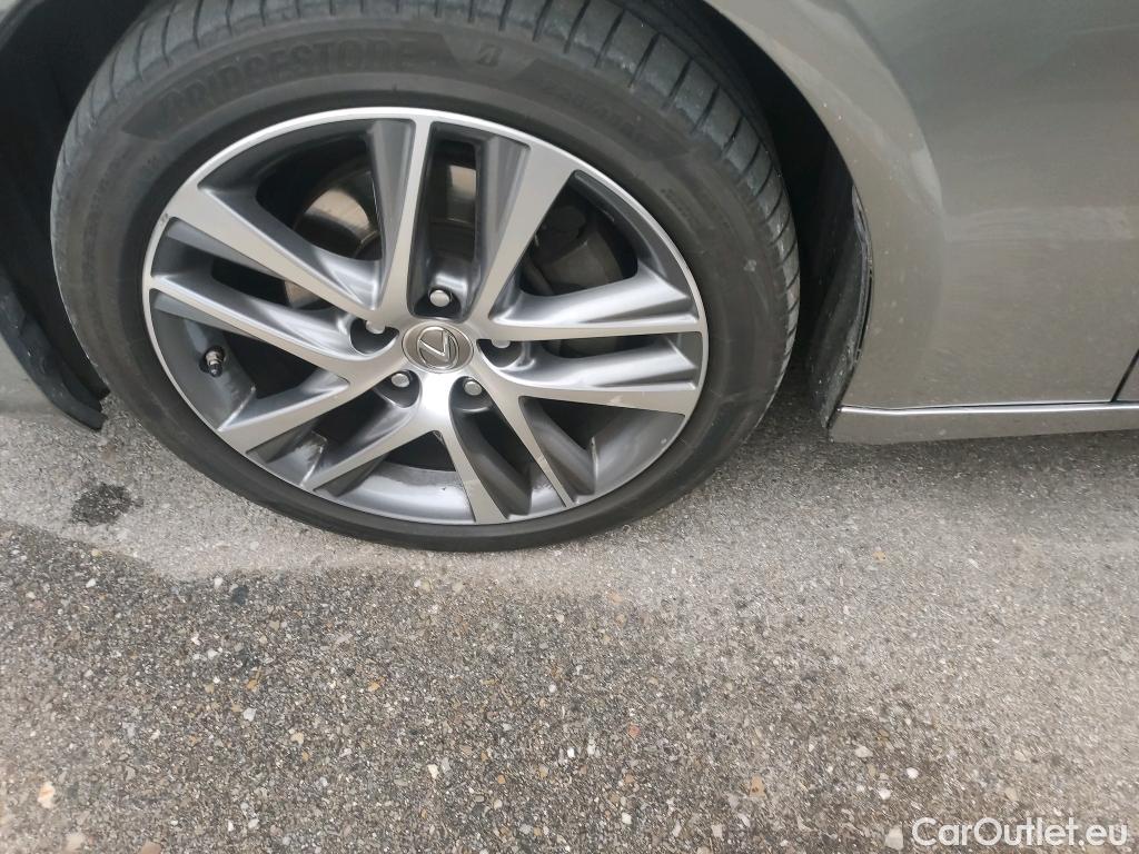  Lexus  IS LEXUS  / 2016 / 4P / sedán 2.5 300h Executive #5