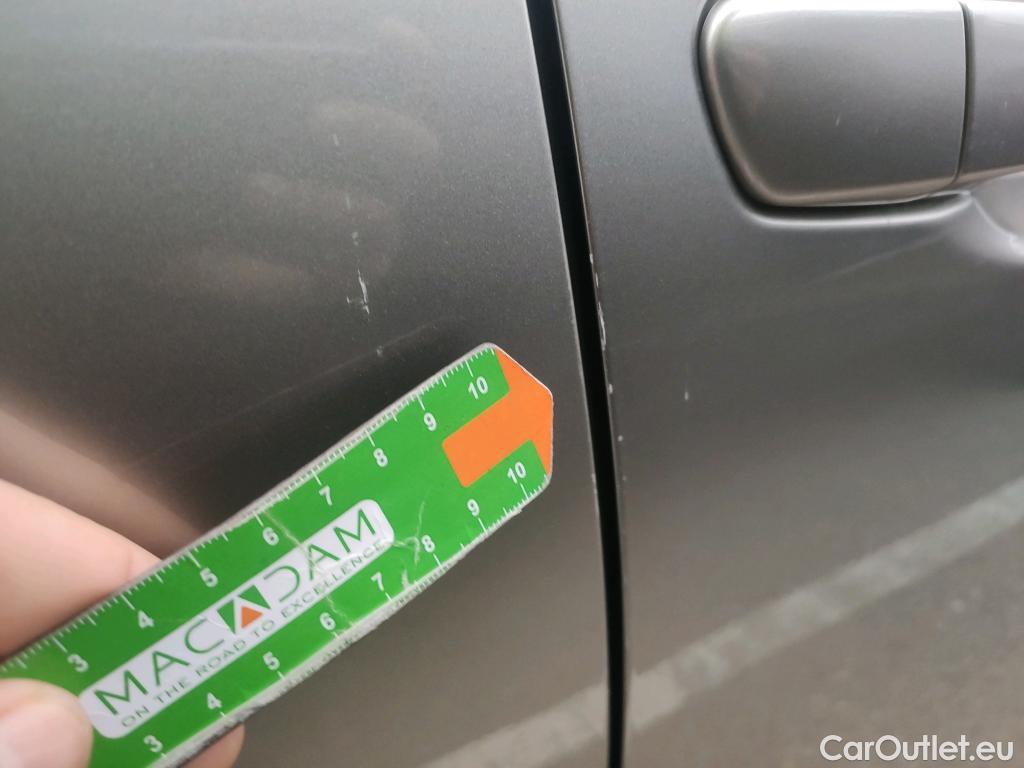  Lexus  IS LEXUS  / 2016 / 4P / sedán 2.5 300h Executive #14