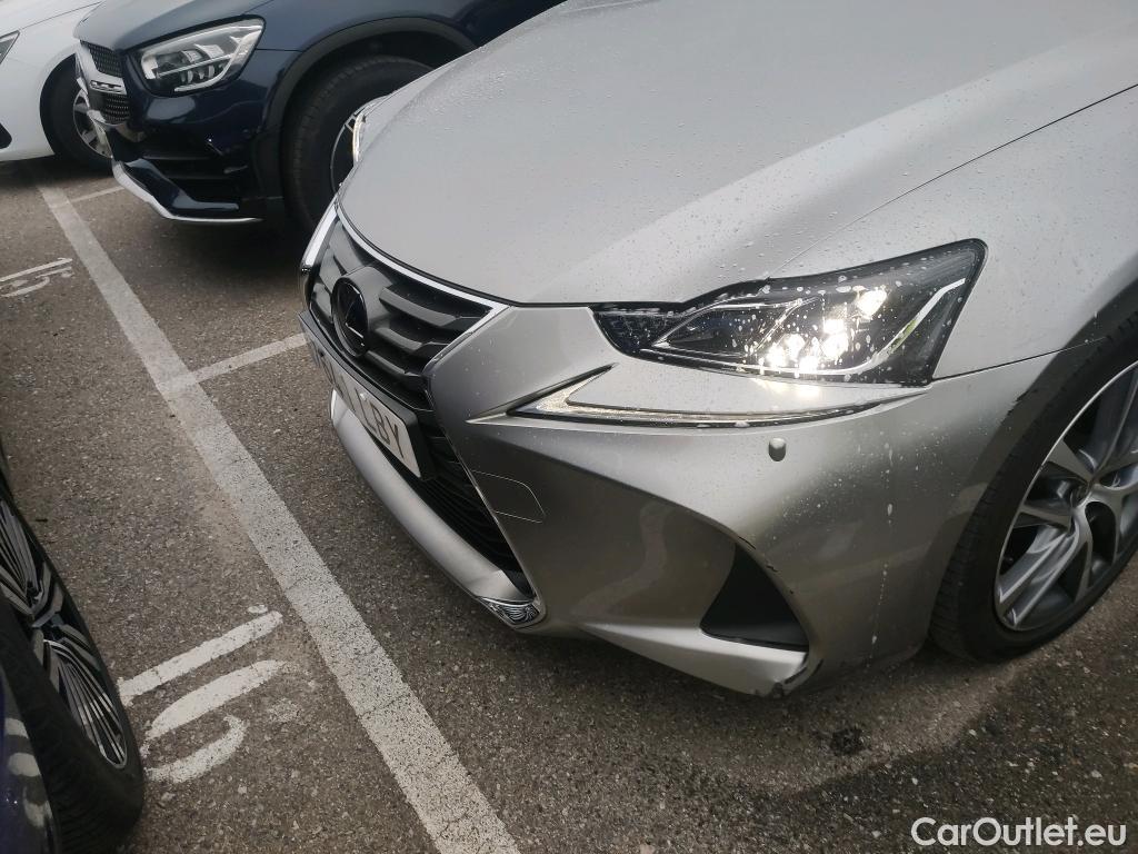  Lexus  IS LEXUS  / 2016 / 4P / sedán 2.5 300h Executive #22