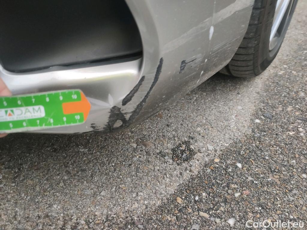  Lexus  IS LEXUS  / 2016 / 4P / sedán 2.5 300h Executive #23