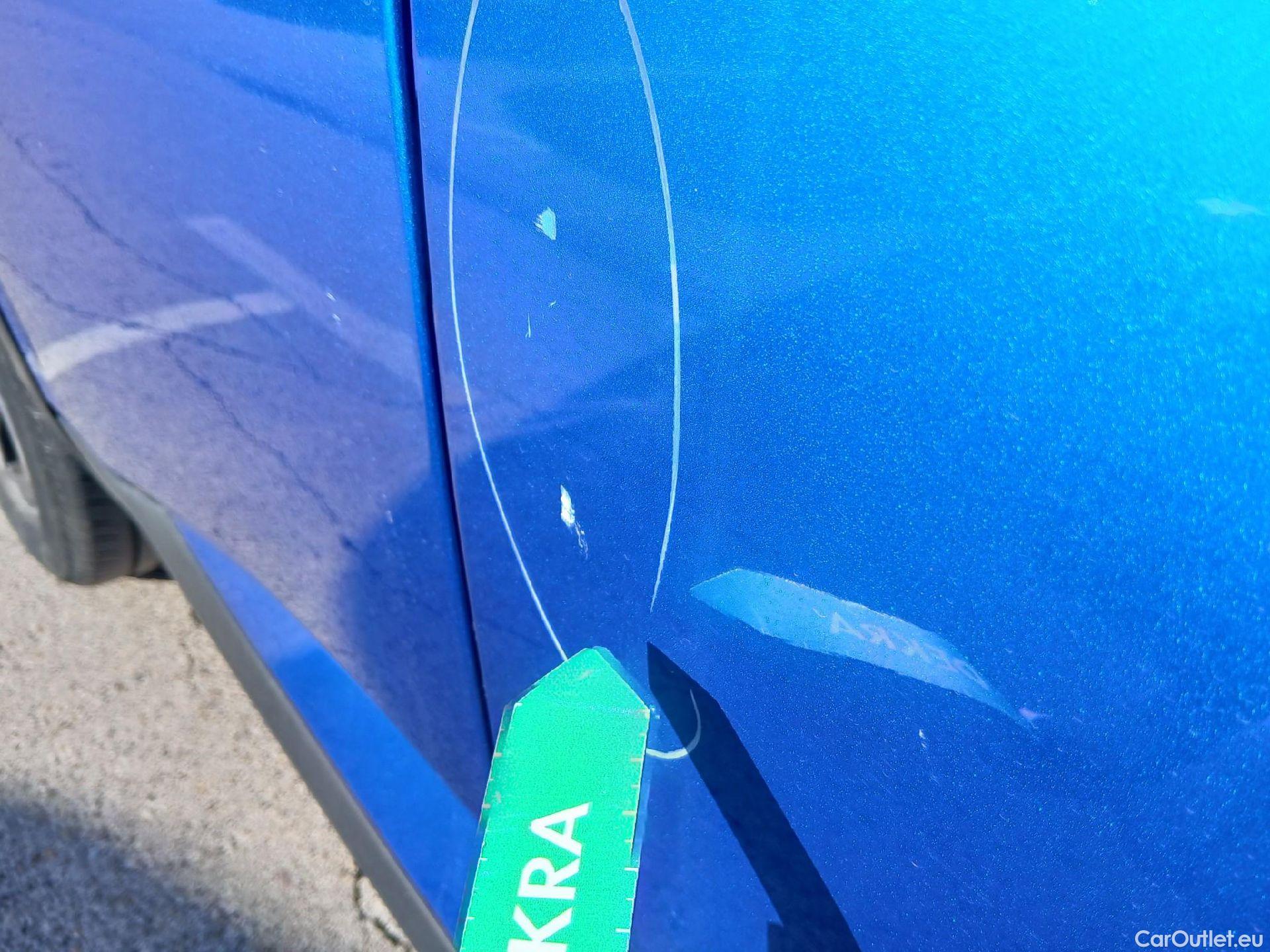  Nissan  Qashqai NISSAN  / 2021 / 5P / todoterreno DIG-T 103kW N-Connecta (Skyline Pack) #24