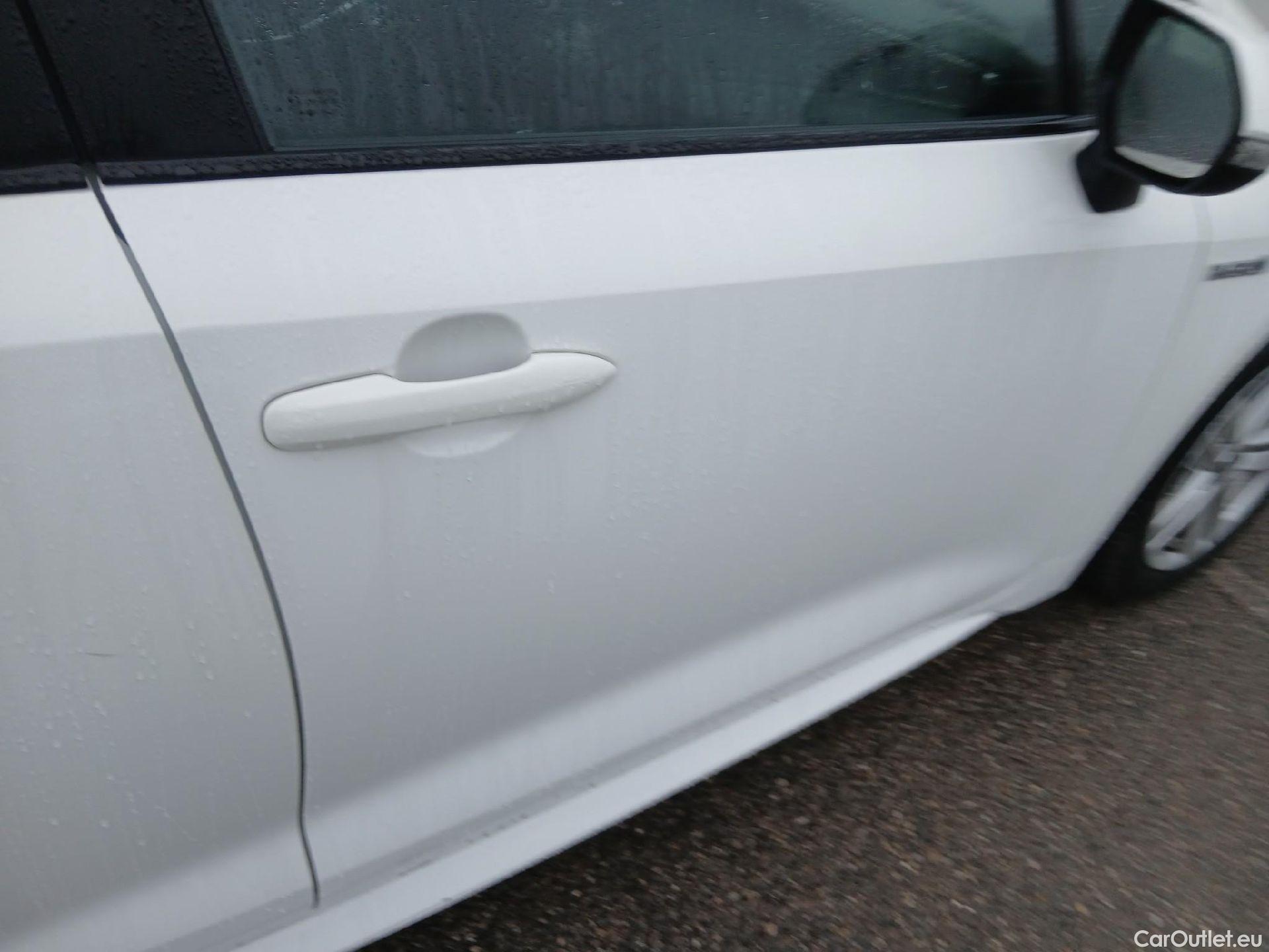  Toyota  Corolla TOYOTA  1.8 125H ACTIVE TECH E-CVT #22