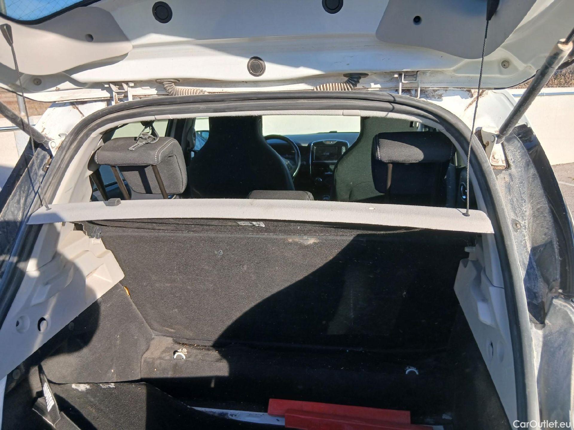  Renault  Zoe RENAULT  / 2013 / 5P / berlina con portón Limited 40 R110 -18 #7