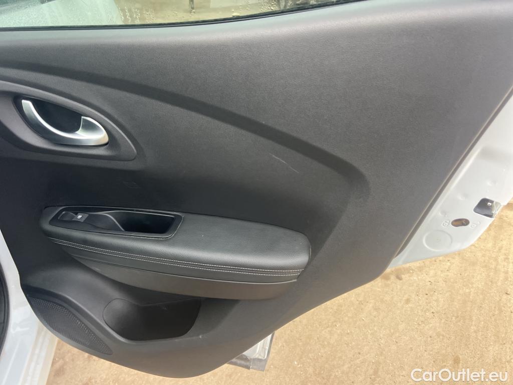  Renault  Kadjar RENAULT  / 2019 / 5P / crossover Zen GPF TCe 103kW (140CV) EDC #18