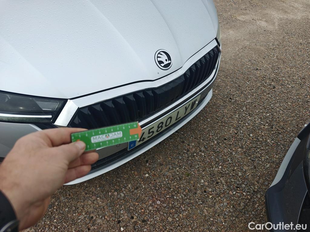  Skoda  Octavia SKODA  / 2020 / 5P / berlina con portón 2.0 TDI 85kW (115 CV) Manual Ambition #8