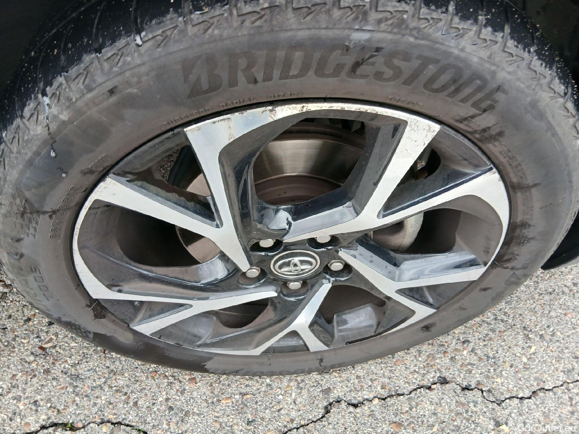  Toyota  C-HR TOYOTA  / 2016 / 5P / todoterreno 1.8 125H Advance (CX) #10