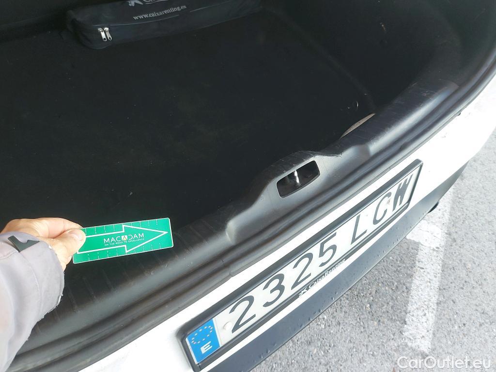  Citroen  C4 Cactus CITROEN  / 2018 / 5P / berlina con portón PureTech 81KW (110CV) S&S Shine (CX) #5