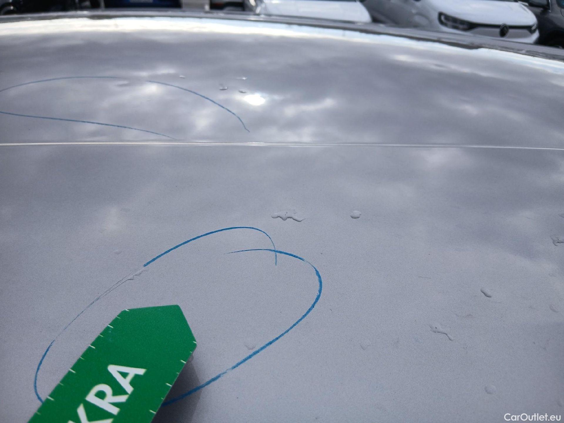  Toyota  C-HR TOYOTA  / 2016 / 5P / todoterreno 1.8 125H Advance (CX) #22