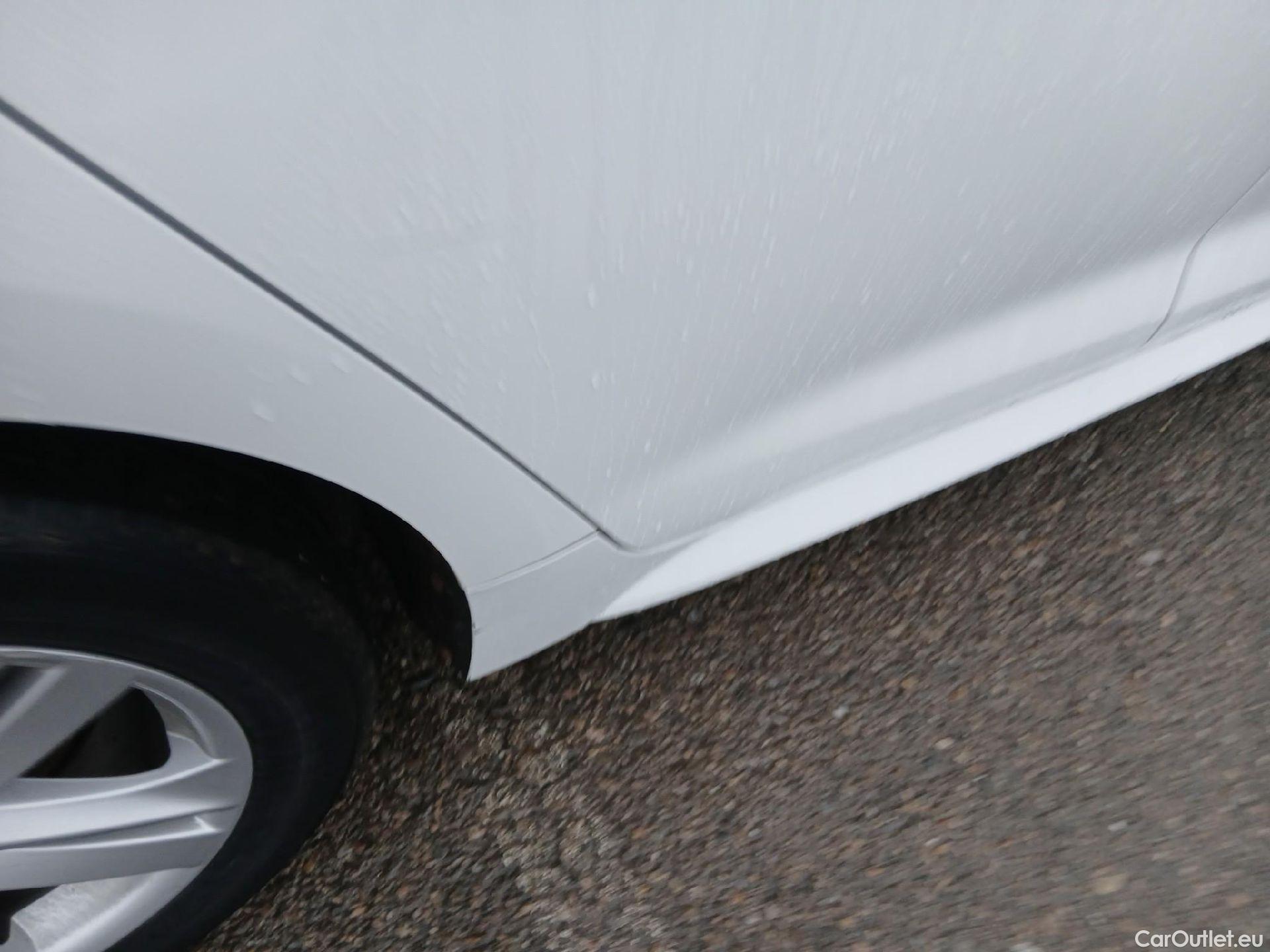  Toyota  Corolla TOYOTA  1.8 125H ACTIVE TECH E-CVT #18