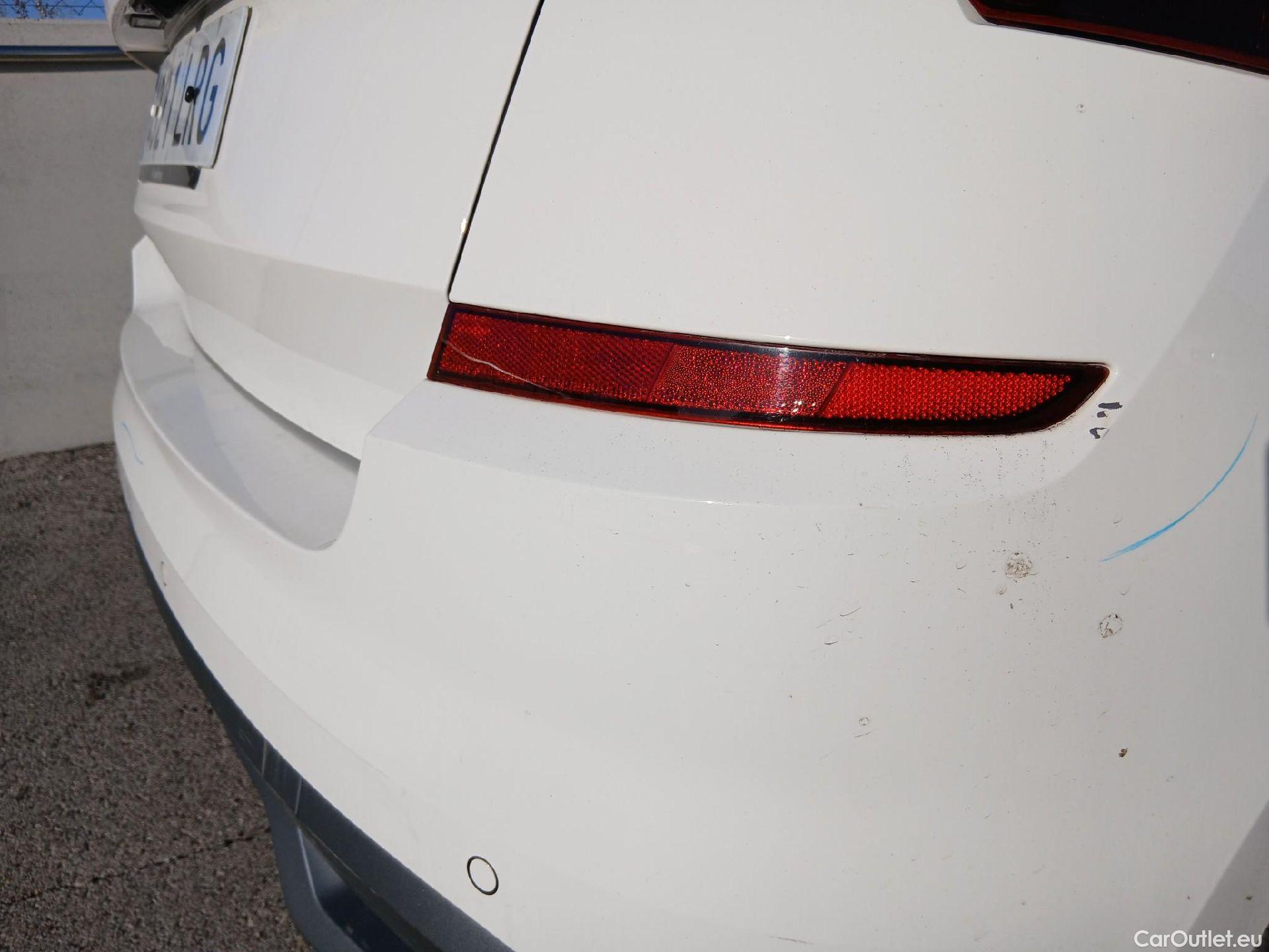  Skoda  KAMIQ SKODA  1.0 TSI 81kW (110CV) DSG Ambition (CX) #31