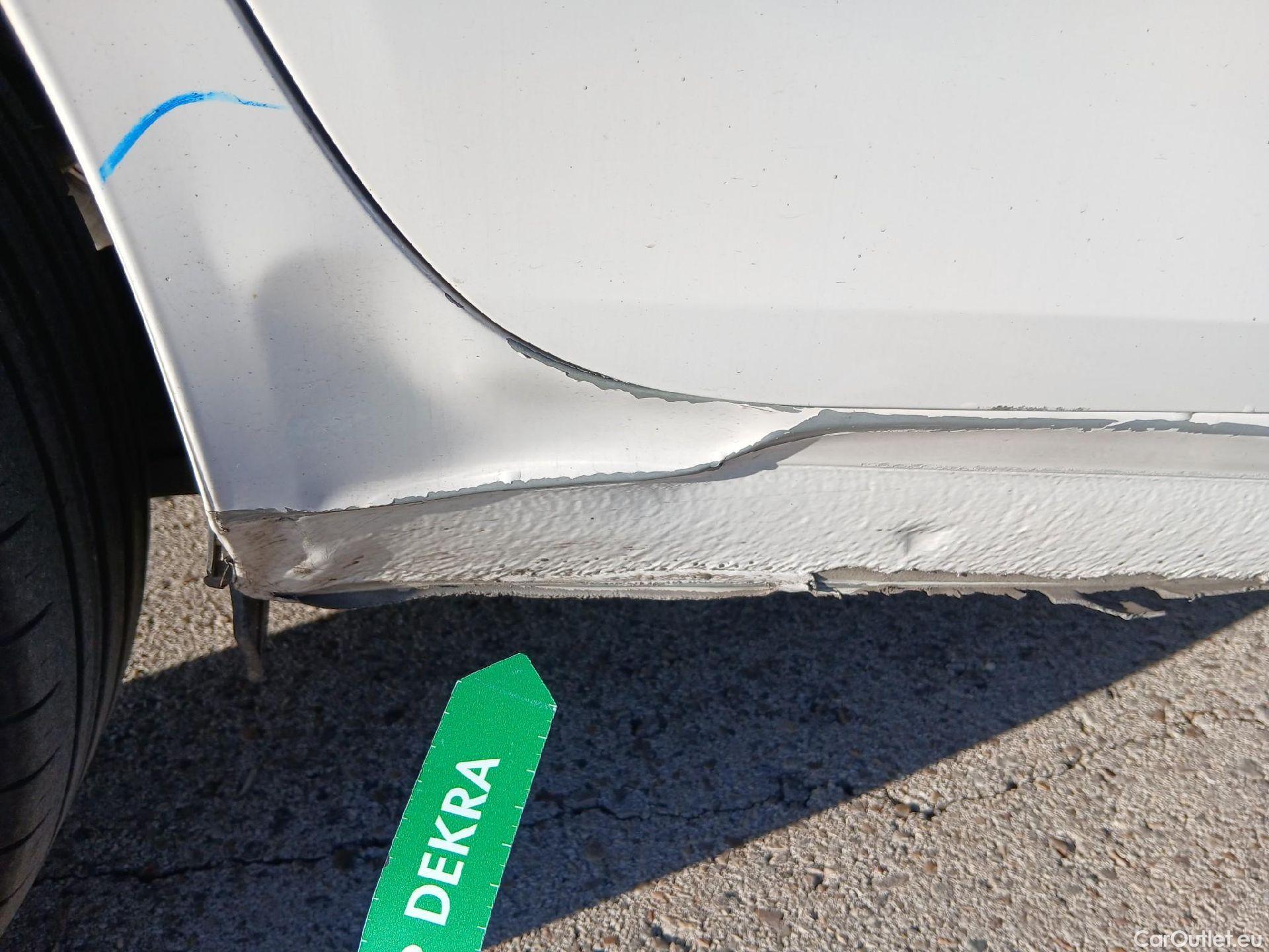  Skoda  KAMIQ SKODA  1.0 TSI 81kW (110CV) DSG Ambition (CX) #35