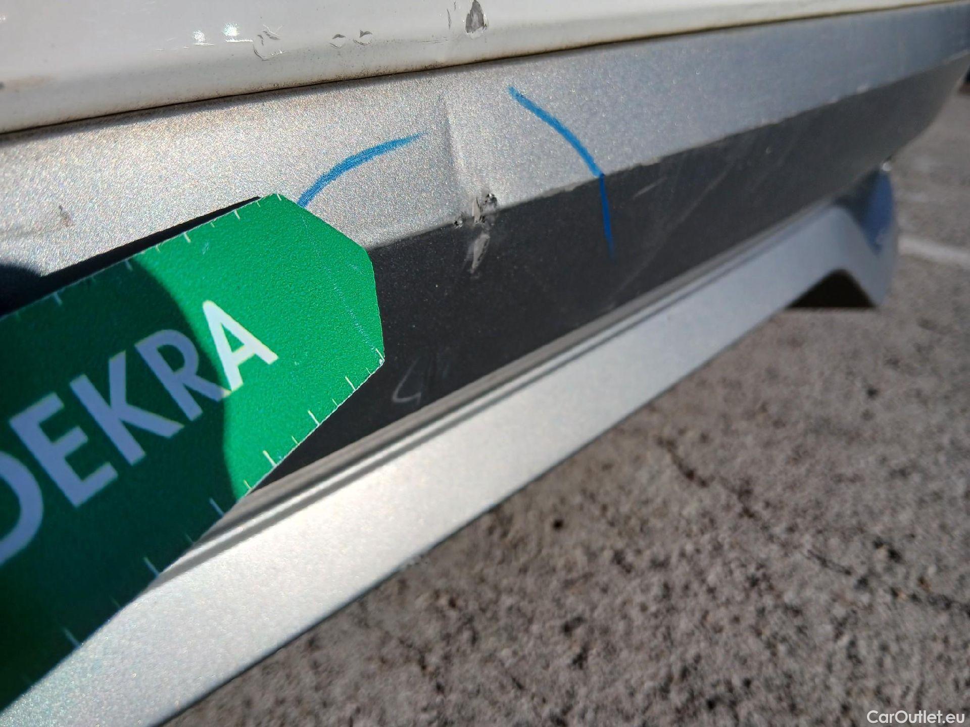  Skoda  KAMIQ SKODA  1.0 TSI 81kW (110CV) DSG Ambition (CX) #27